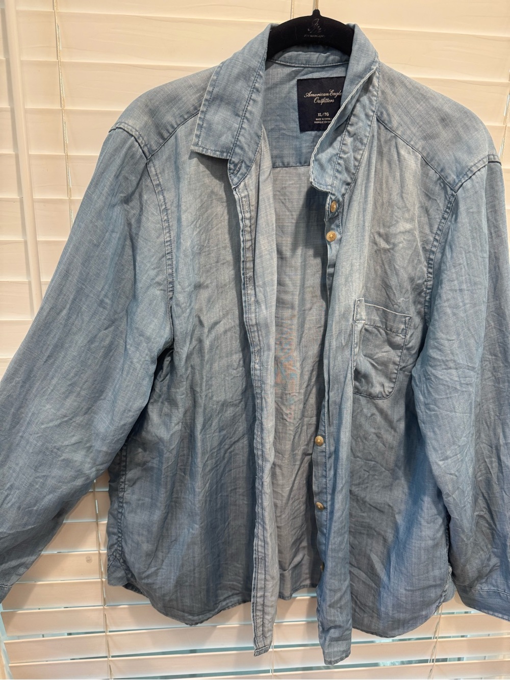 American Eagle Outfitters Light Wash Denim Shirt Jacket